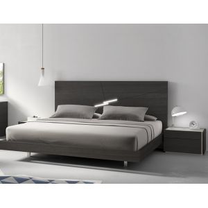 J&M Furniture - Faro 3-Piece Queen Bedroom Set
