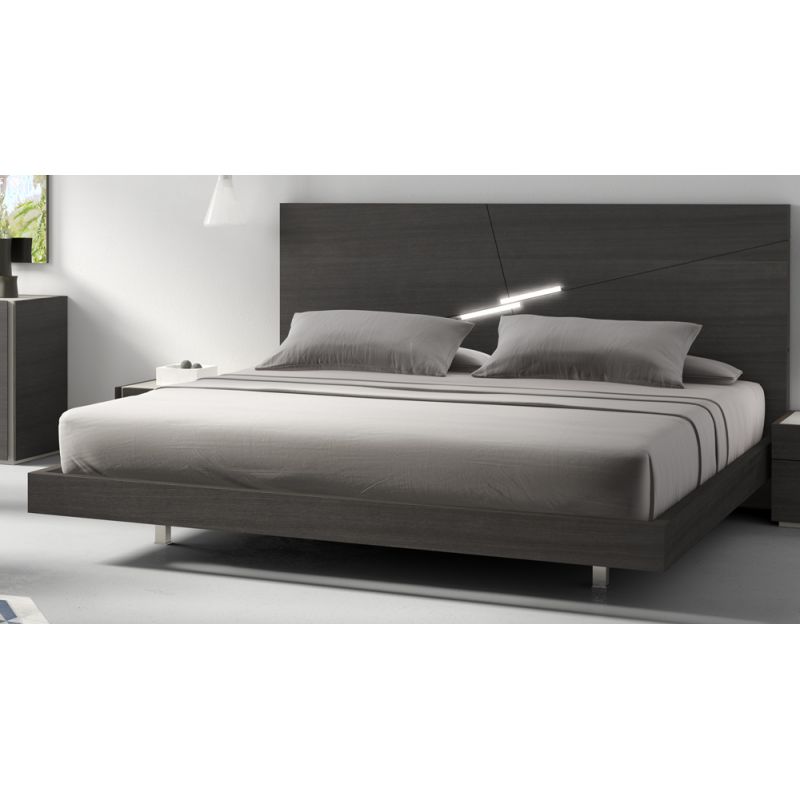 J&M Furniture - Faro Queen Size Bed - 1786722-Q