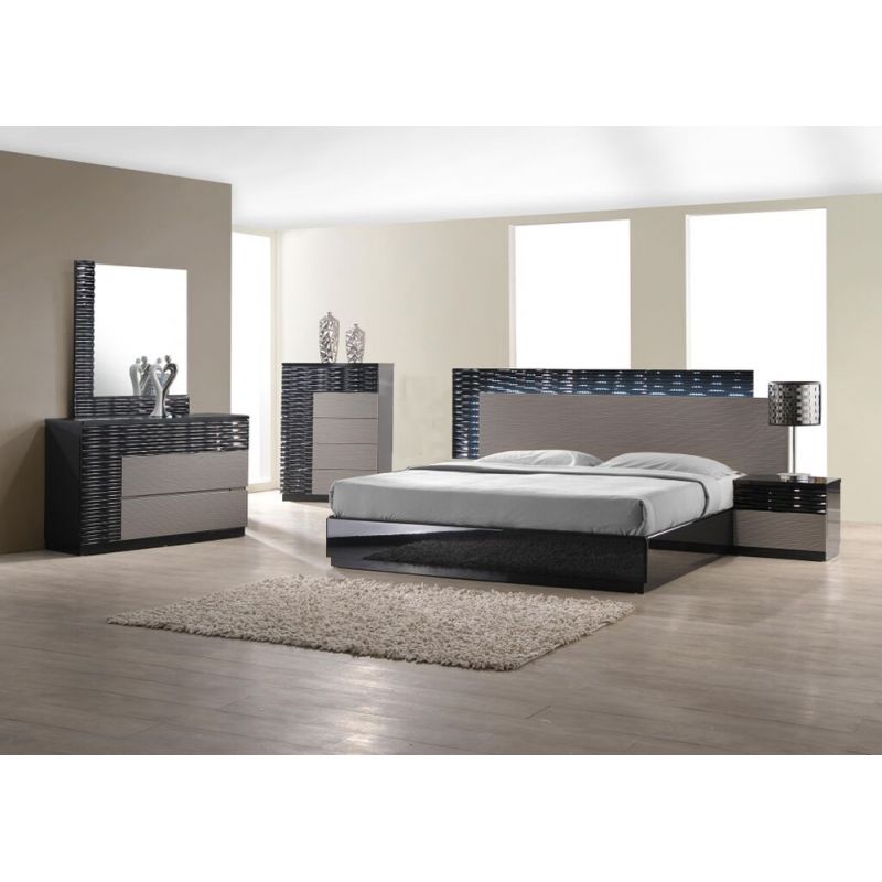 J&M Furniture - Roma 5-Piece Queen Bedroom Set
