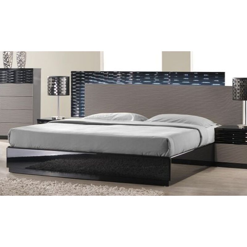J&M Furniture - Roma Queen Size Bed - 17777-Q