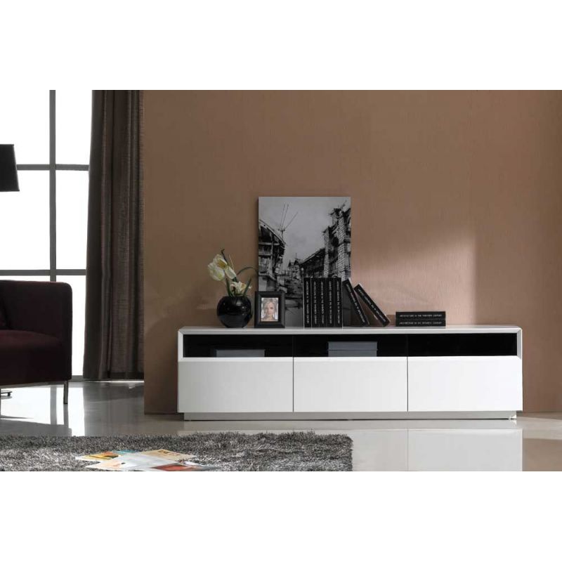 J&M Furniture - TV Stand in White High Gloss - 176395