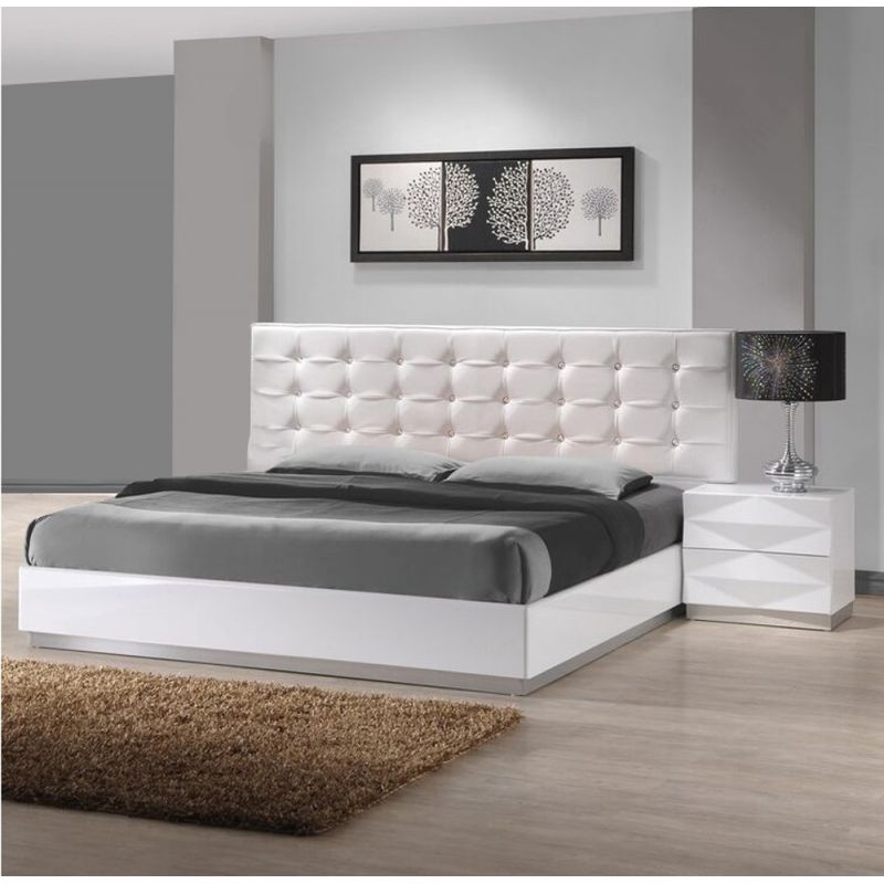 J&M Furniture - Verona Queen Bed and Nightstand