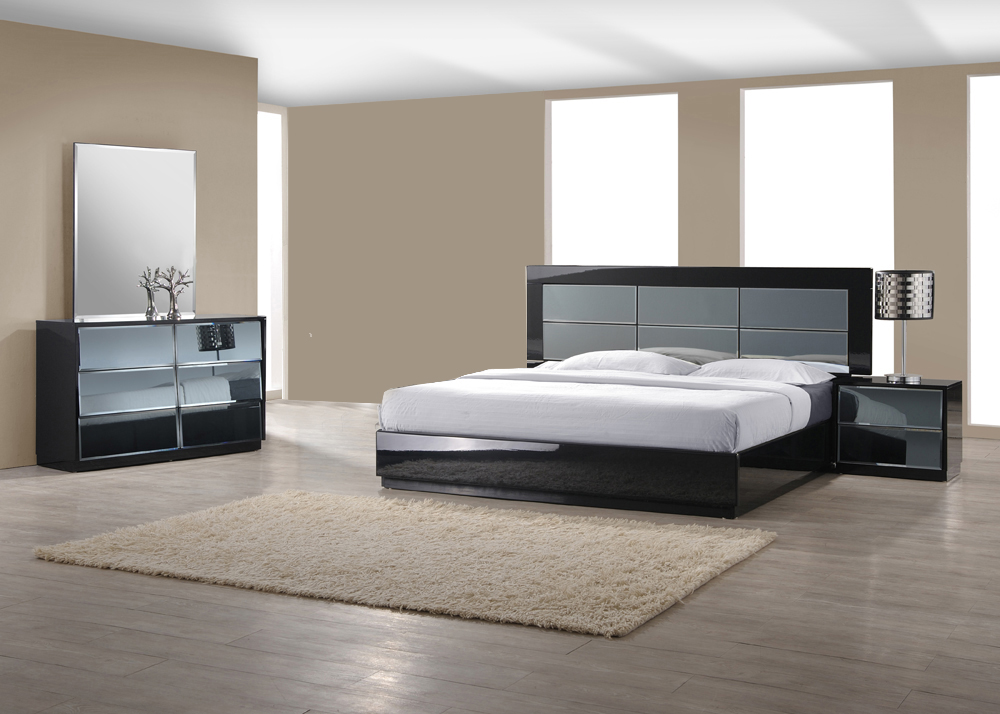 Star International Furniture 4 Piece Bedroom Set of King Bed with Dresser and Two Night Stand