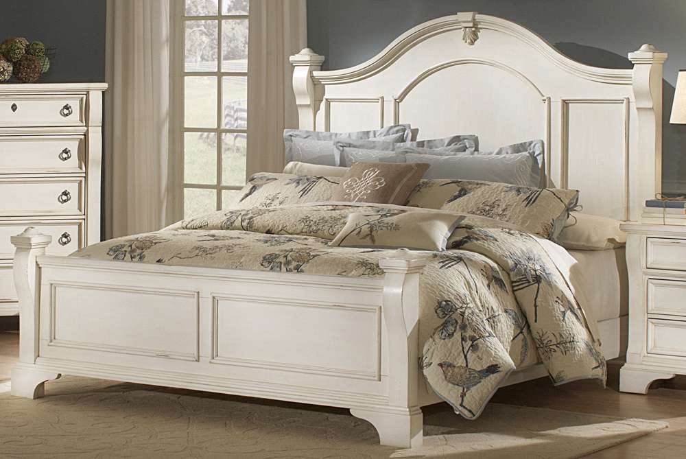 American Woodcrafters - Heirloom 4 Pc Bedroom Set - Queen Bed, Dresser ...